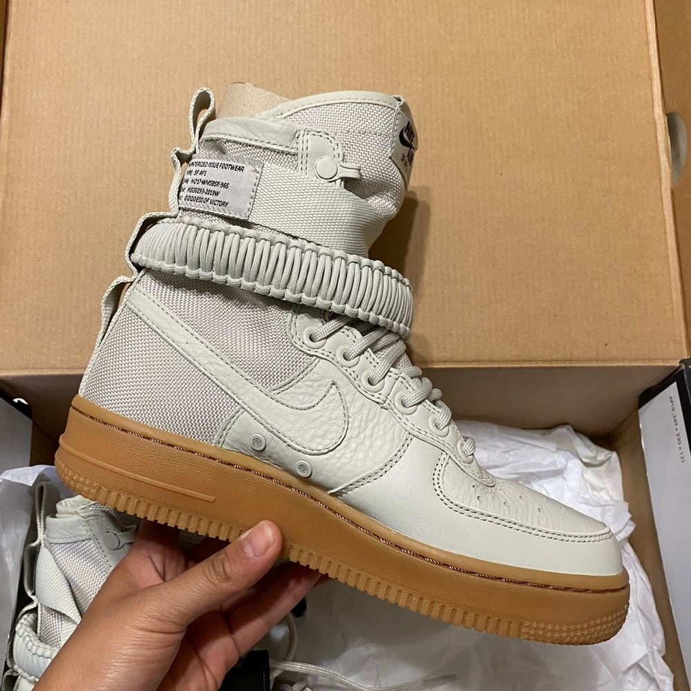 Women’s SF Air Force 1’s in Light Bone